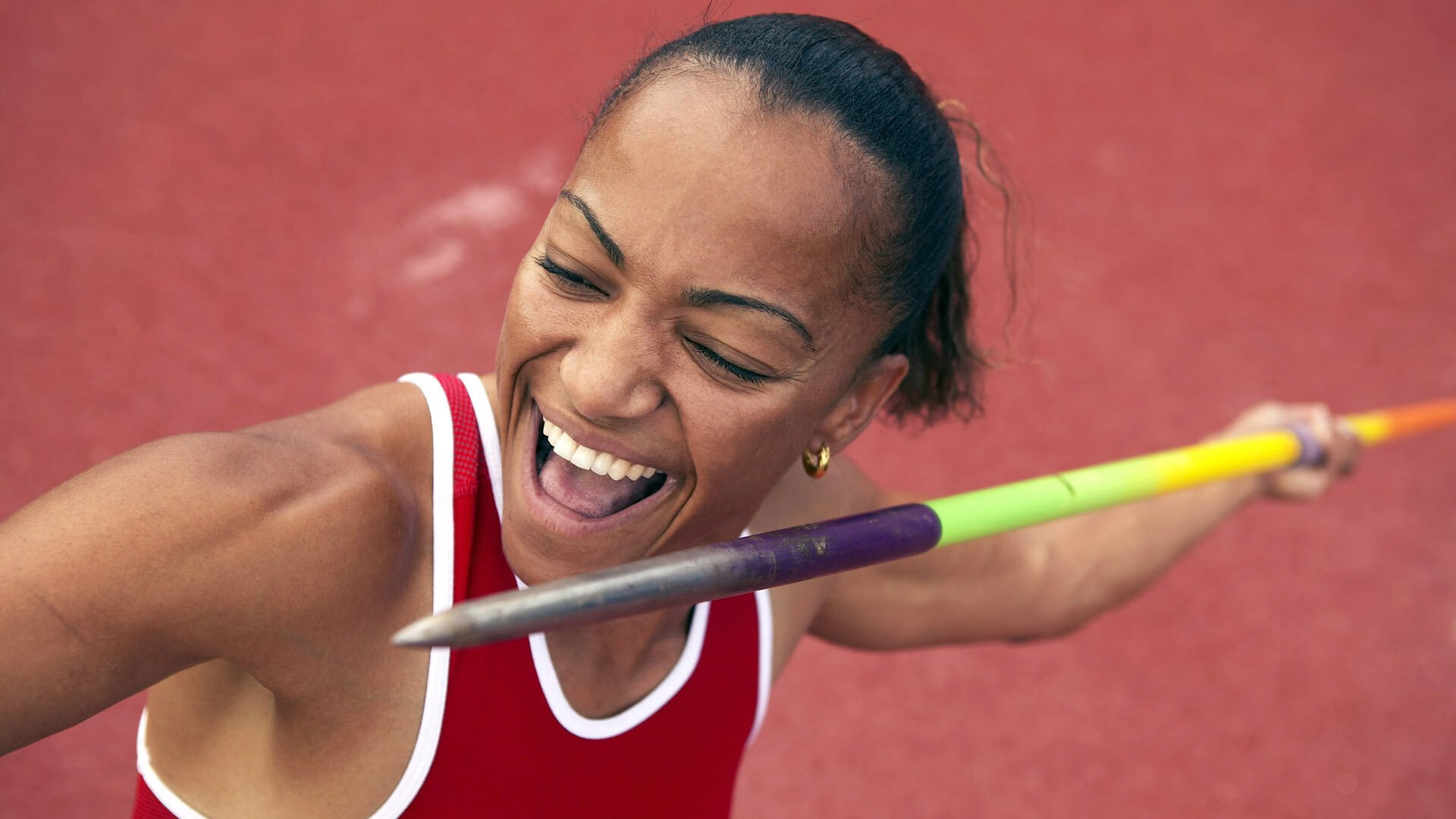 艾比·德尔福：全场高效的防守表现，令对方攻势屡屡受阻，艾德比尔送水案例